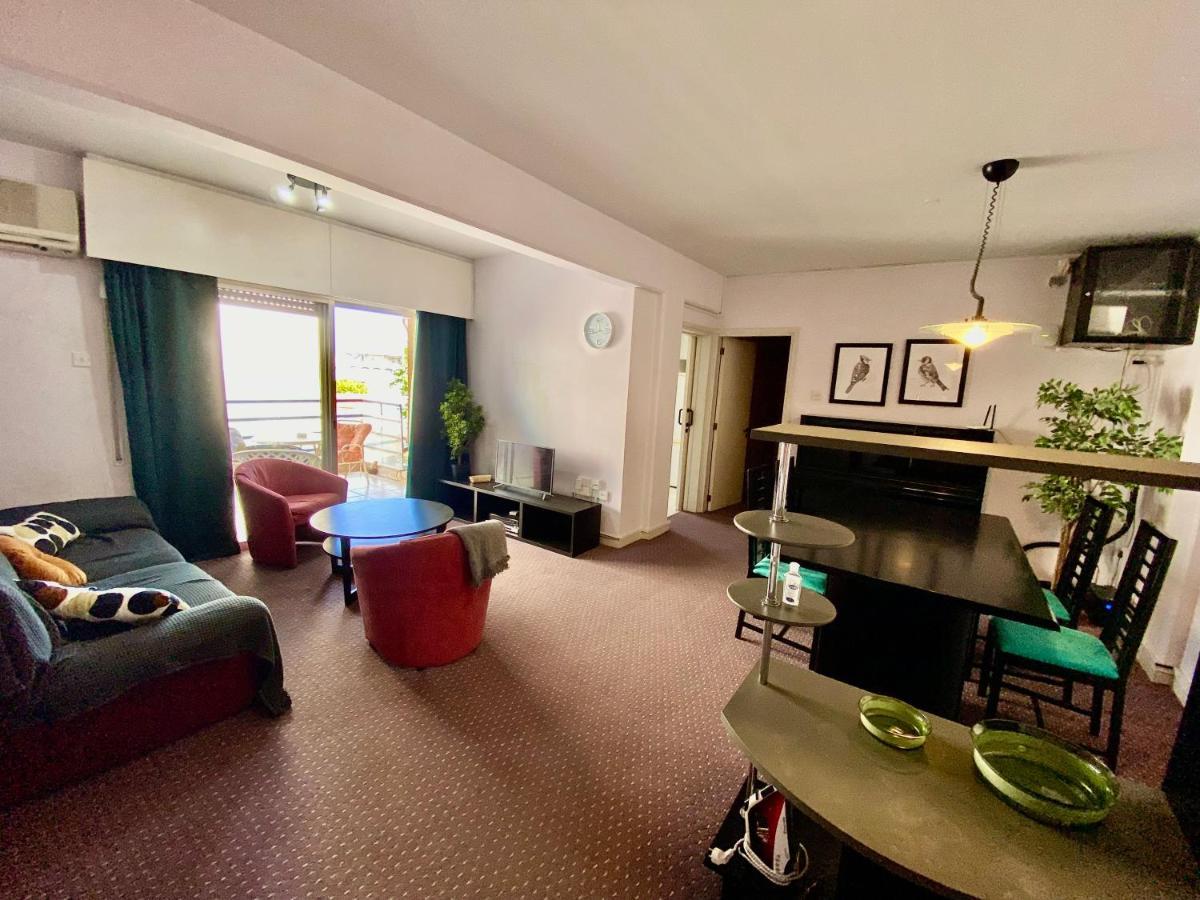 Private Room In A Shared Flat At Best Location Лимасол Екстериор снимка